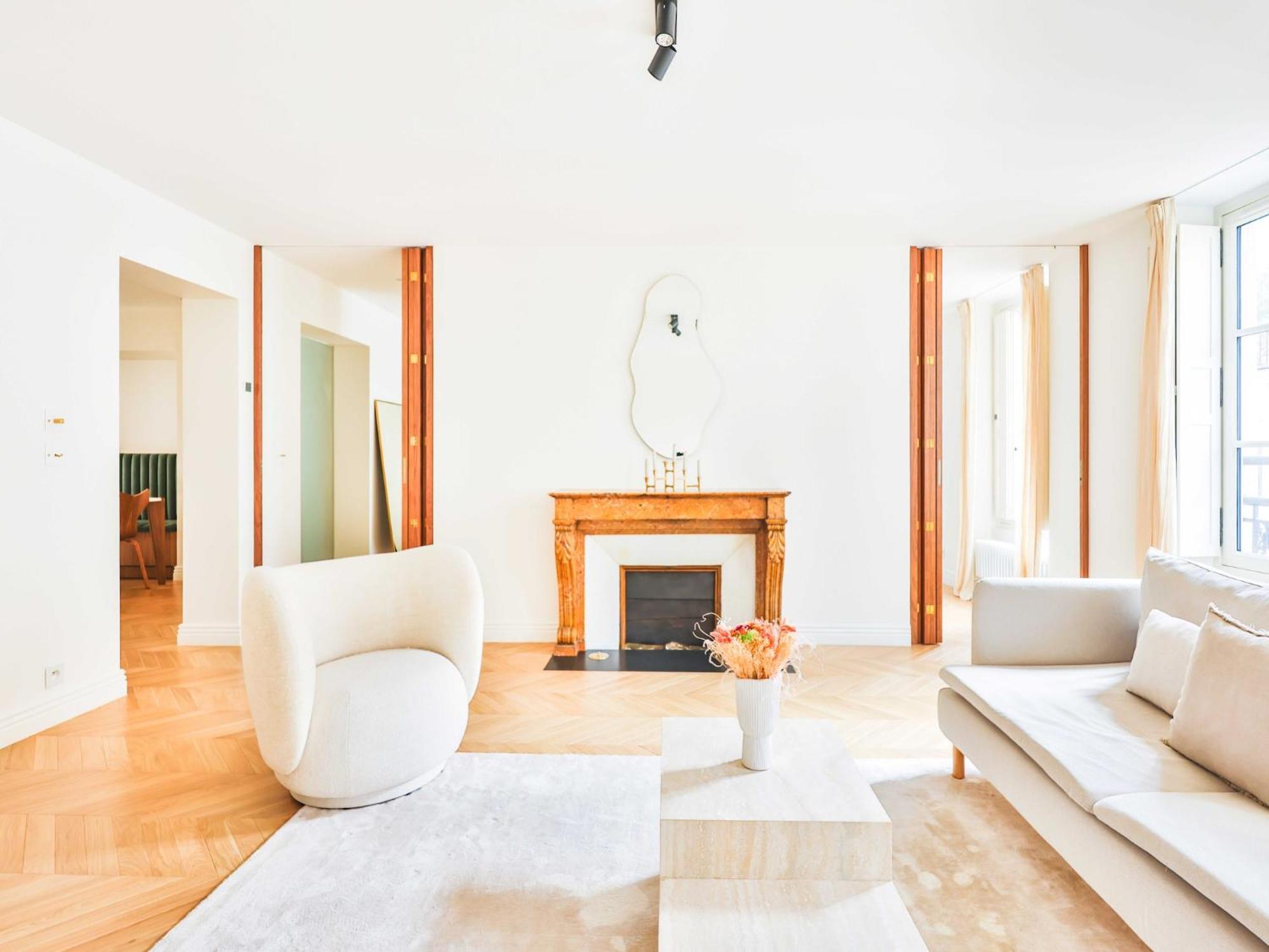 Beautiful Modern 3 Bdr 6p C Ur De Parijs
