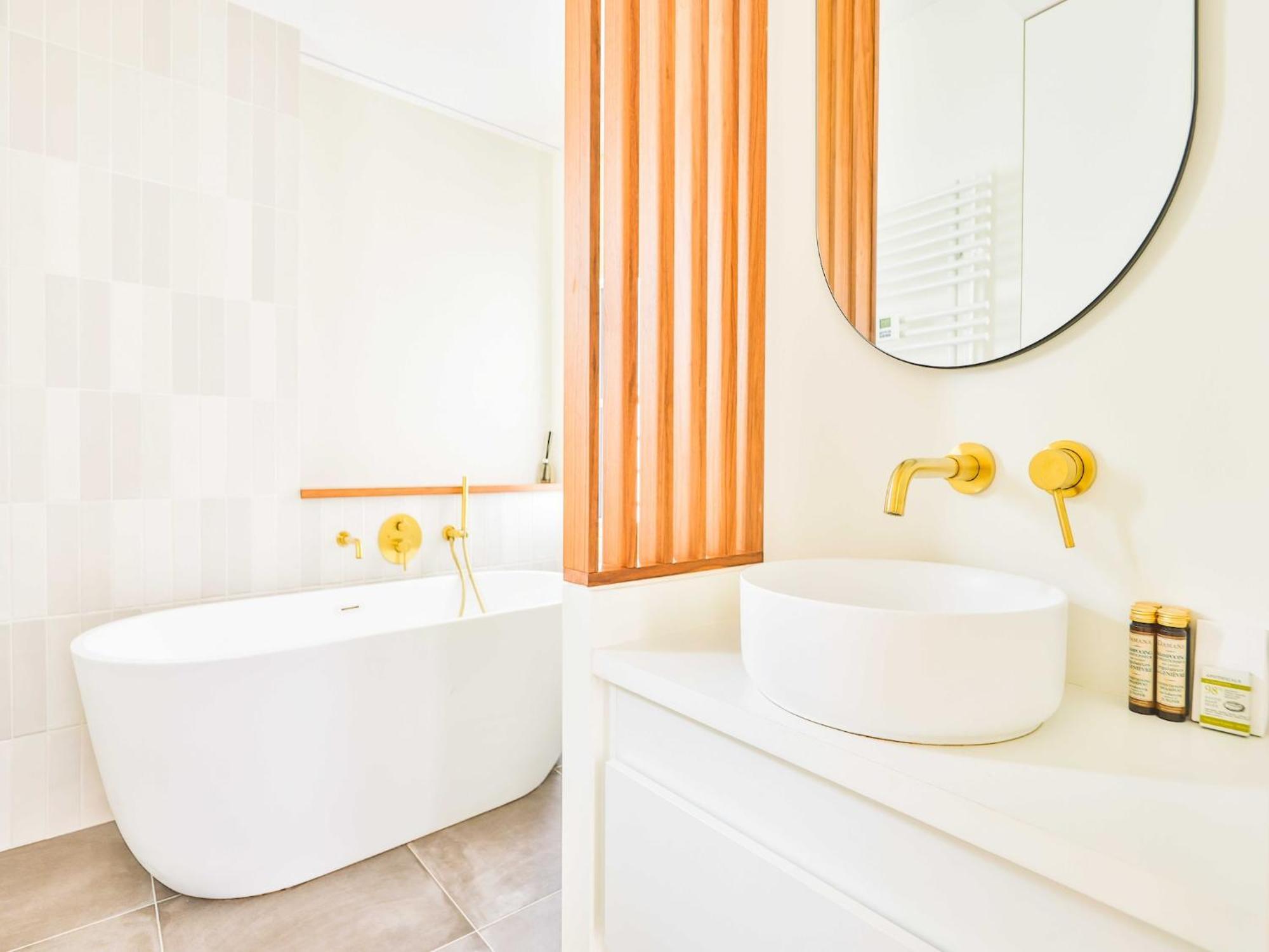 Beautiful Modern 3 Bdr 6p C Ur De Parijs